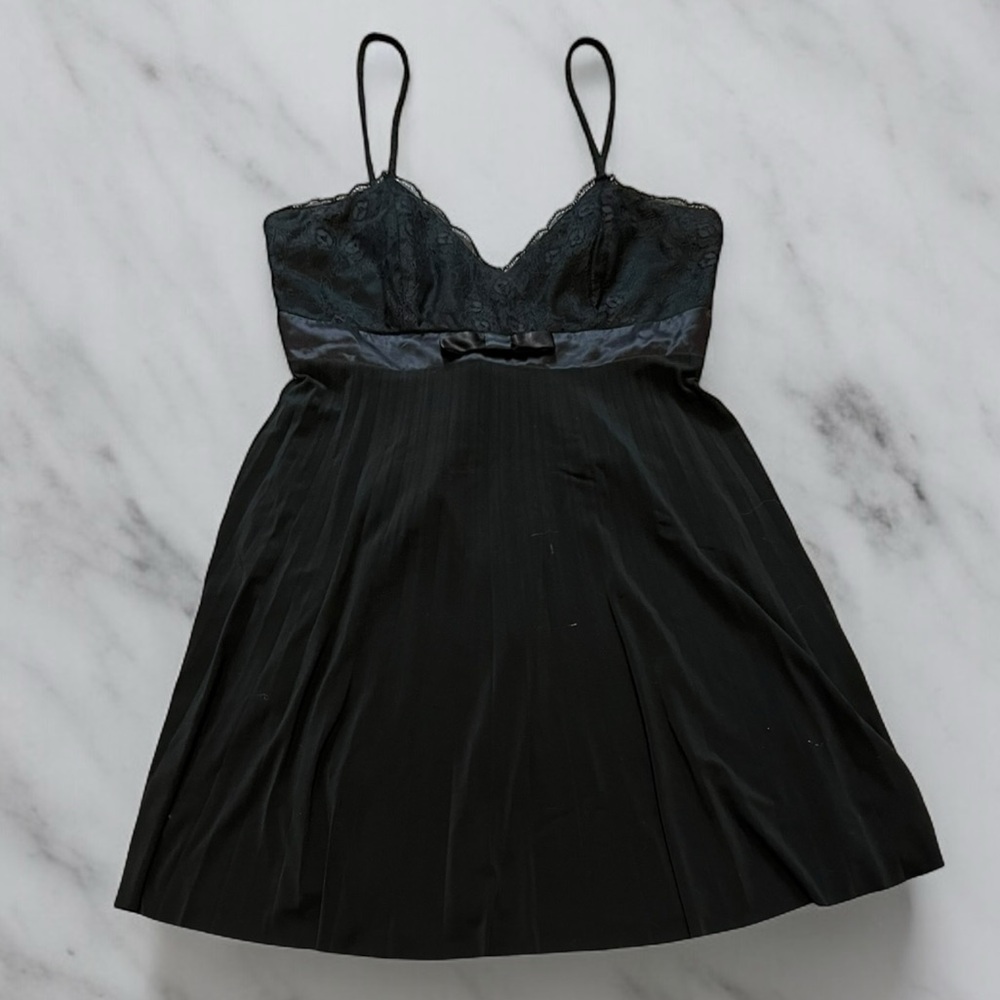 3/$15 Beata Studio Black Pleated Front Lace Top Dress